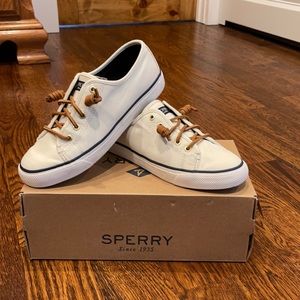 Women’s Sperry Seacoast Sneaker...Ivory...Size 6